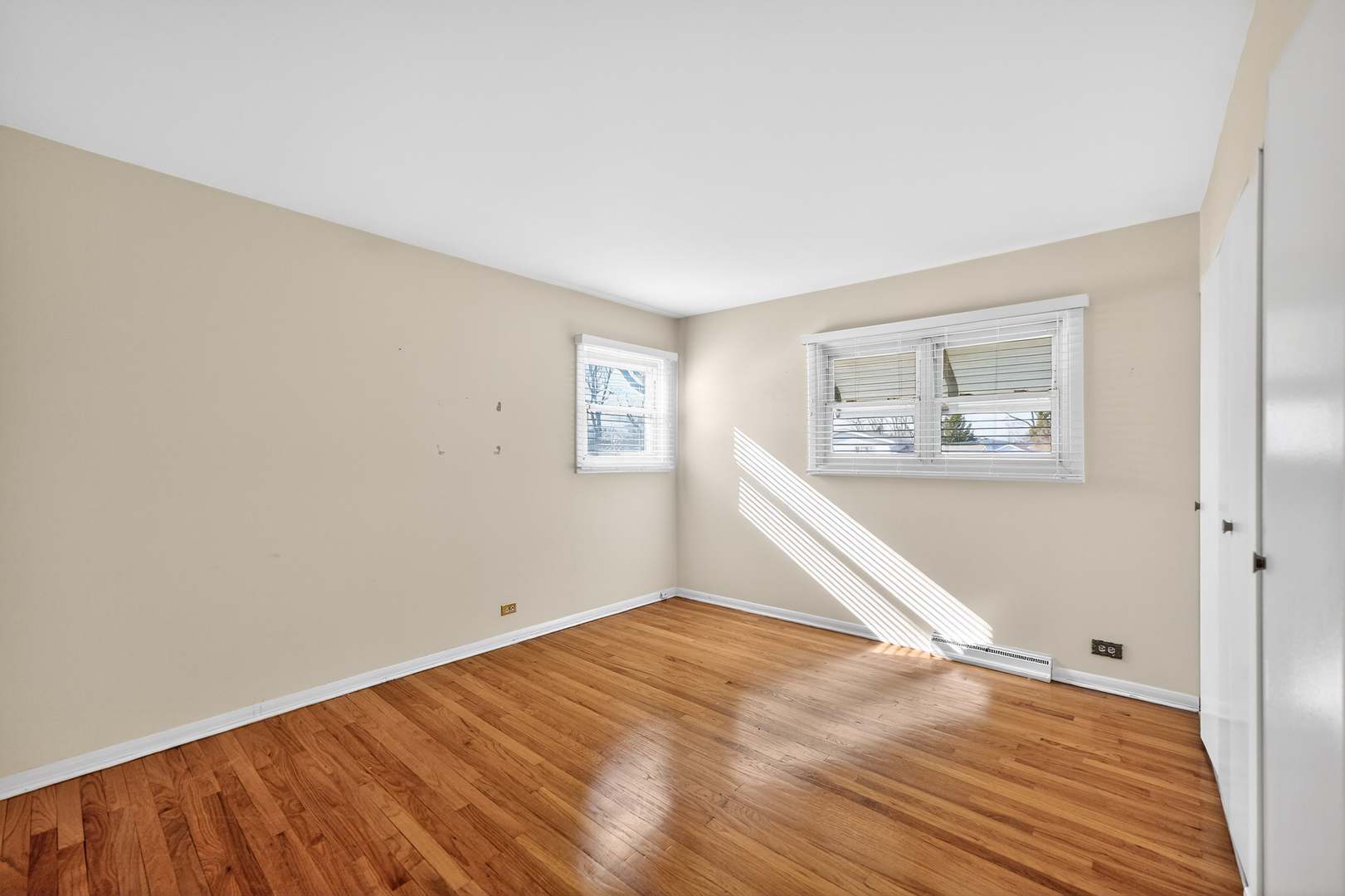 423 South Yale Avenue Addison, IL 60101 - Photo 10 of 32