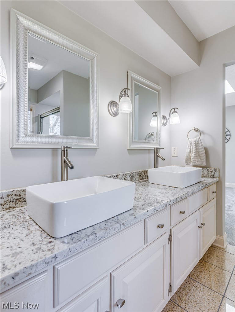 5468 Stow Road Hudson, OH 44236 - Photo 21 of 35 Master Bath