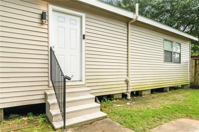$1,600 | 130 Cris Laur Avenue, Harahan, LA 70123