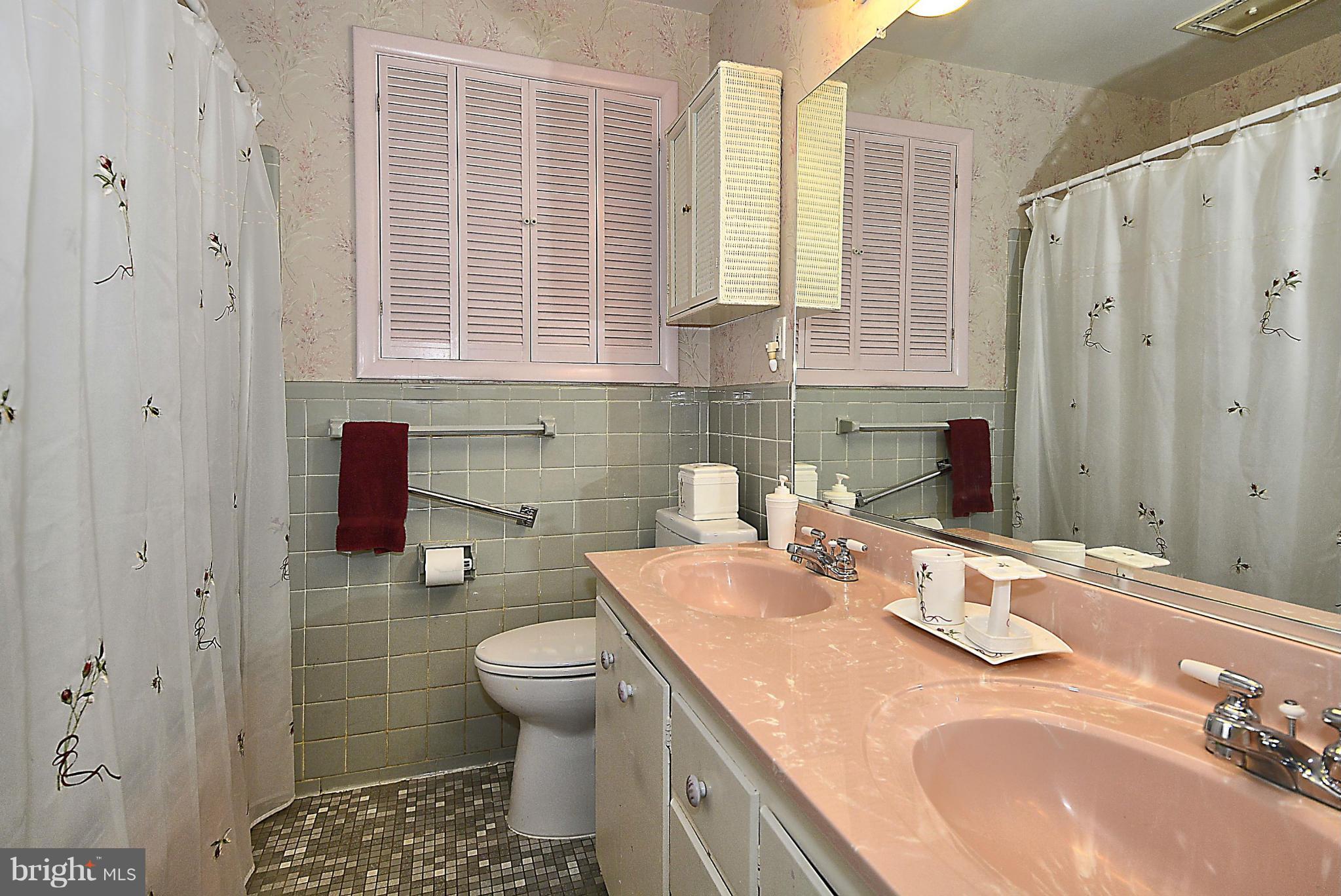 10703 Edgewood Avenue Silver Spring, MD 20901 - Photo 17 of 26 Bath