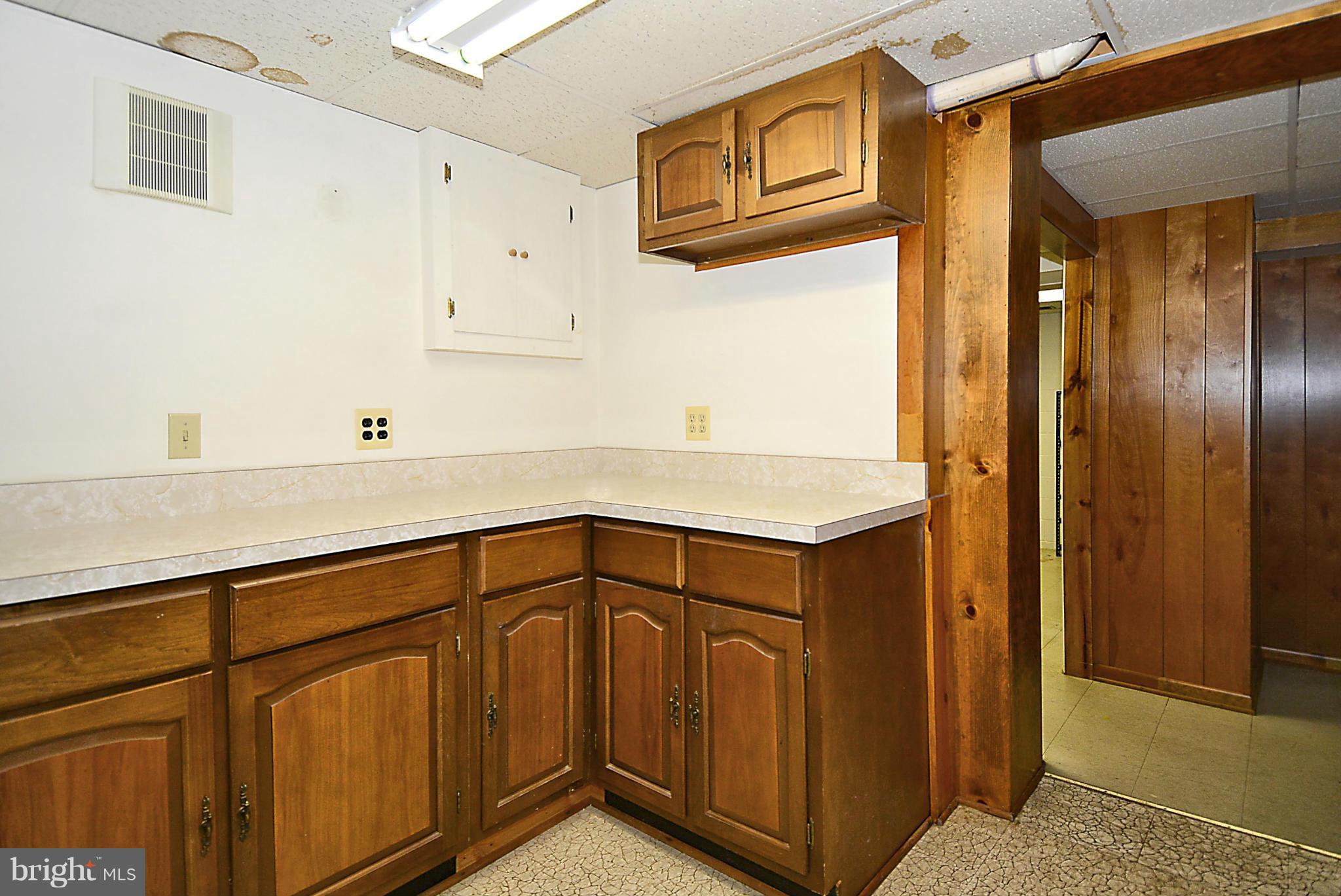 10703 Edgewood Avenue Silver Spring, MD 20901 - Photo 21 of 26 Interior (General)