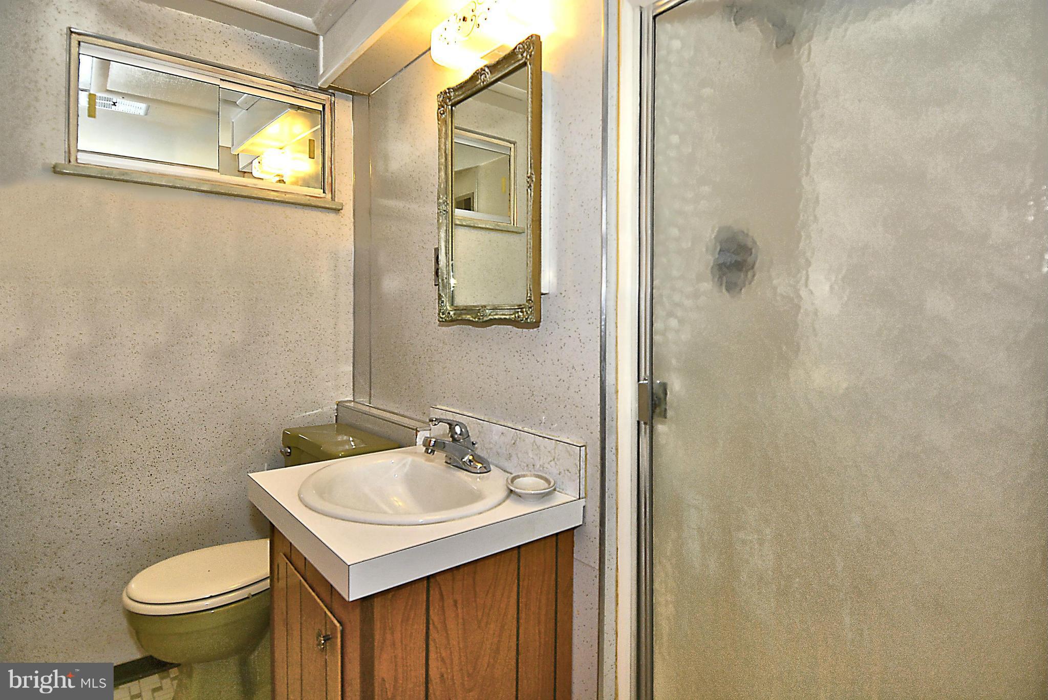 10703 Edgewood Avenue Silver Spring, MD 20901 - Photo 22 of 26 Bath