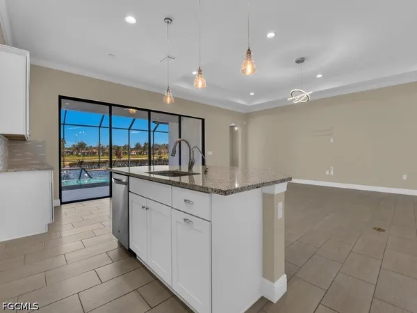 $6,500 | 10093 Avalon Lake Circle, Fort Myers, FL 33913