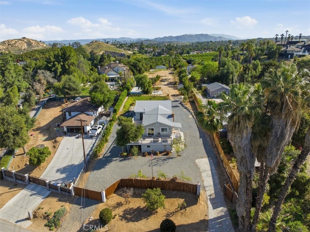 2317 Grace Street Riverside, CA 92504 - Photo 8 of 51