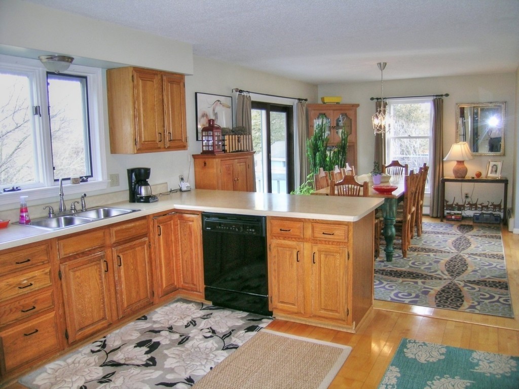 44 Steeplebush Road Shelburne, VT 05482 - Photo 6 of 32 Gallery Image 6