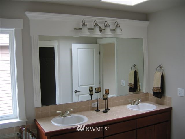 1811 235th Place Southwest Bothell, WA 98021 - Photo 7 of 14