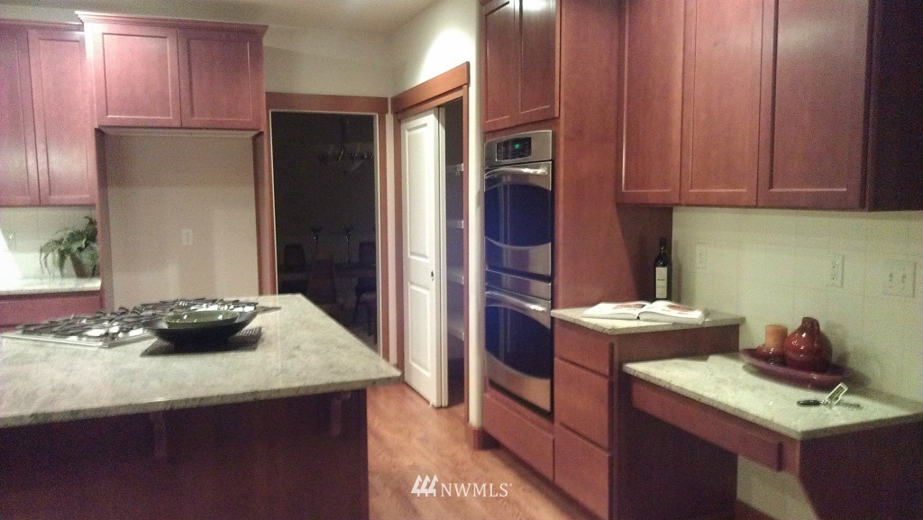 1811 235th Place Southwest Bothell, WA 98021 - Photo 10 of 14