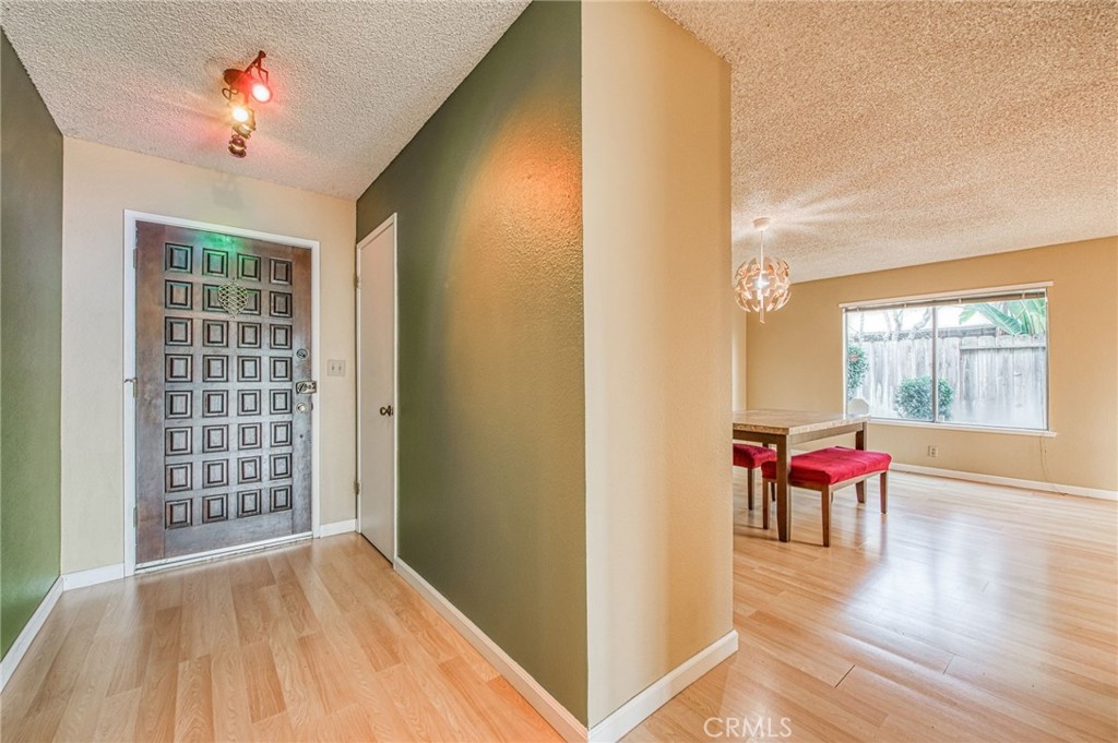 562 Sunset Drive Merced, CA 95340 - Photo 5 of 46