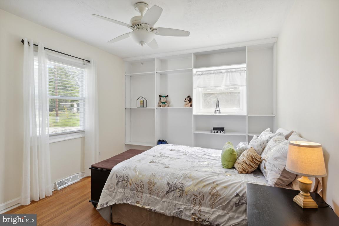 8256 Riviera Drive Severn, MD 21144 - Photo 15 of 24 Gallery Image 15