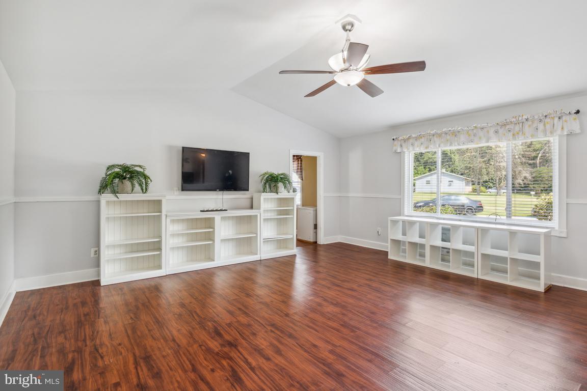 8256 Riviera Drive Severn, MD 21144 - Photo 8 of 24 20'x20' Family Room