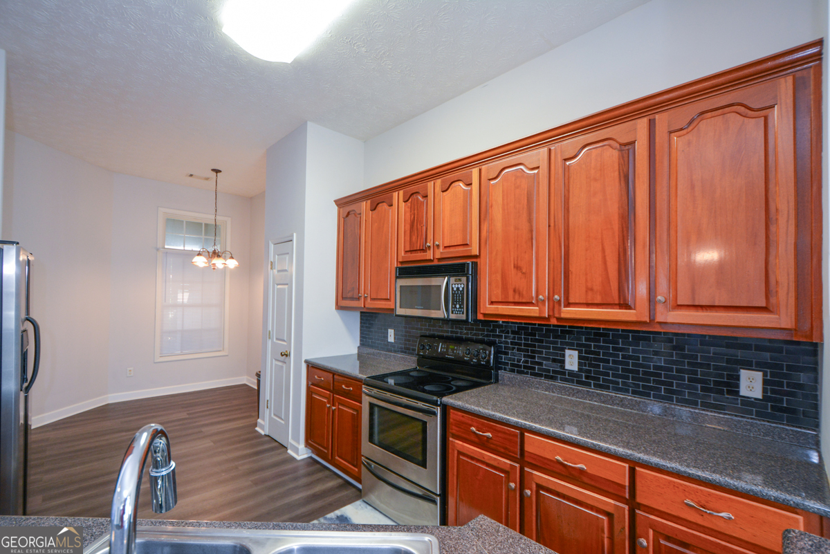 131 Greison Trail Newnan, GA 30263 - Photo 17 of 44