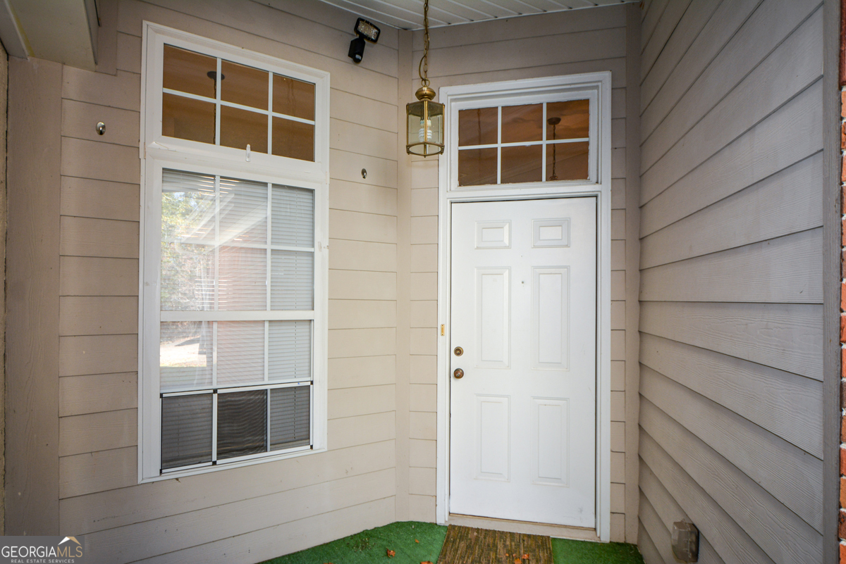 131 Greison Trail Newnan, GA 30263 - Photo 4 of 44