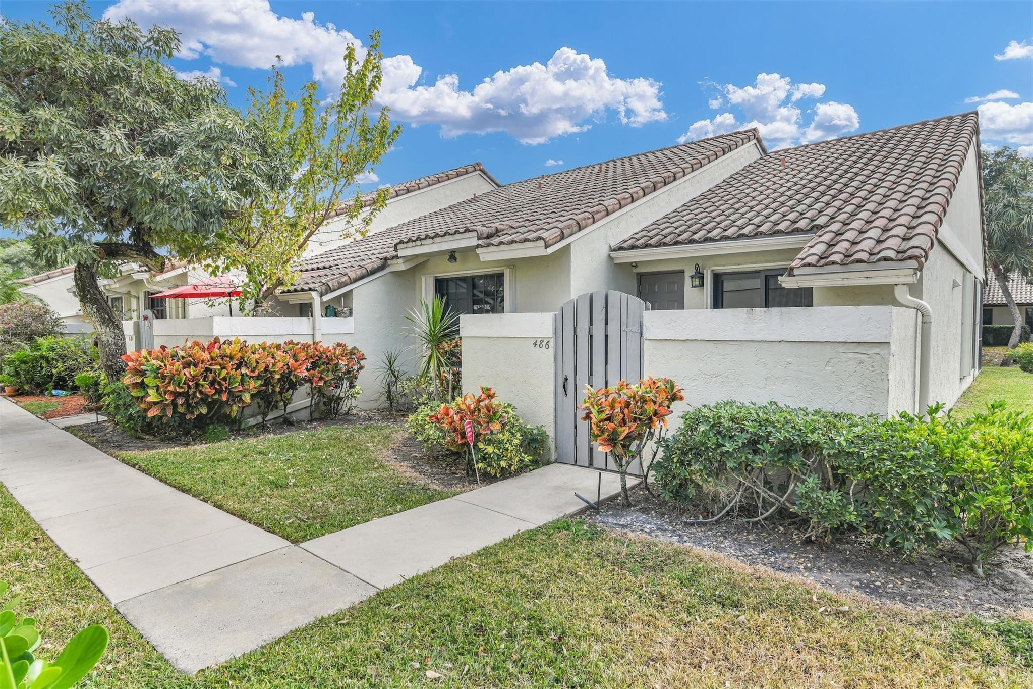486 Hardwood Place Boca Raton, FL 33431 - Photo 2 of 48 Photo 2