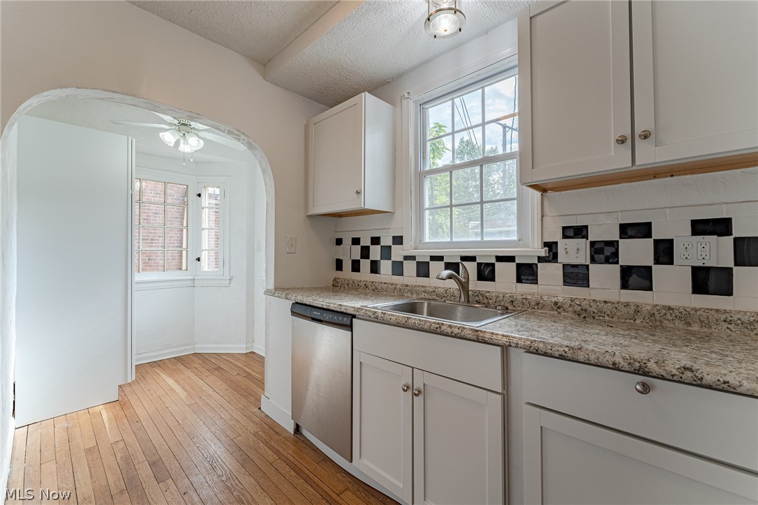 2399 Eardley Road Cleveland, OH 44118 - Photo 11 of 33 Gallery Image 11