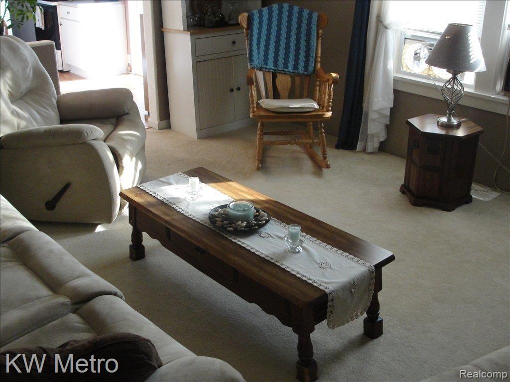 2372 Werth Road Alpena, MI 49707 - Photo 9 of 21 Living room