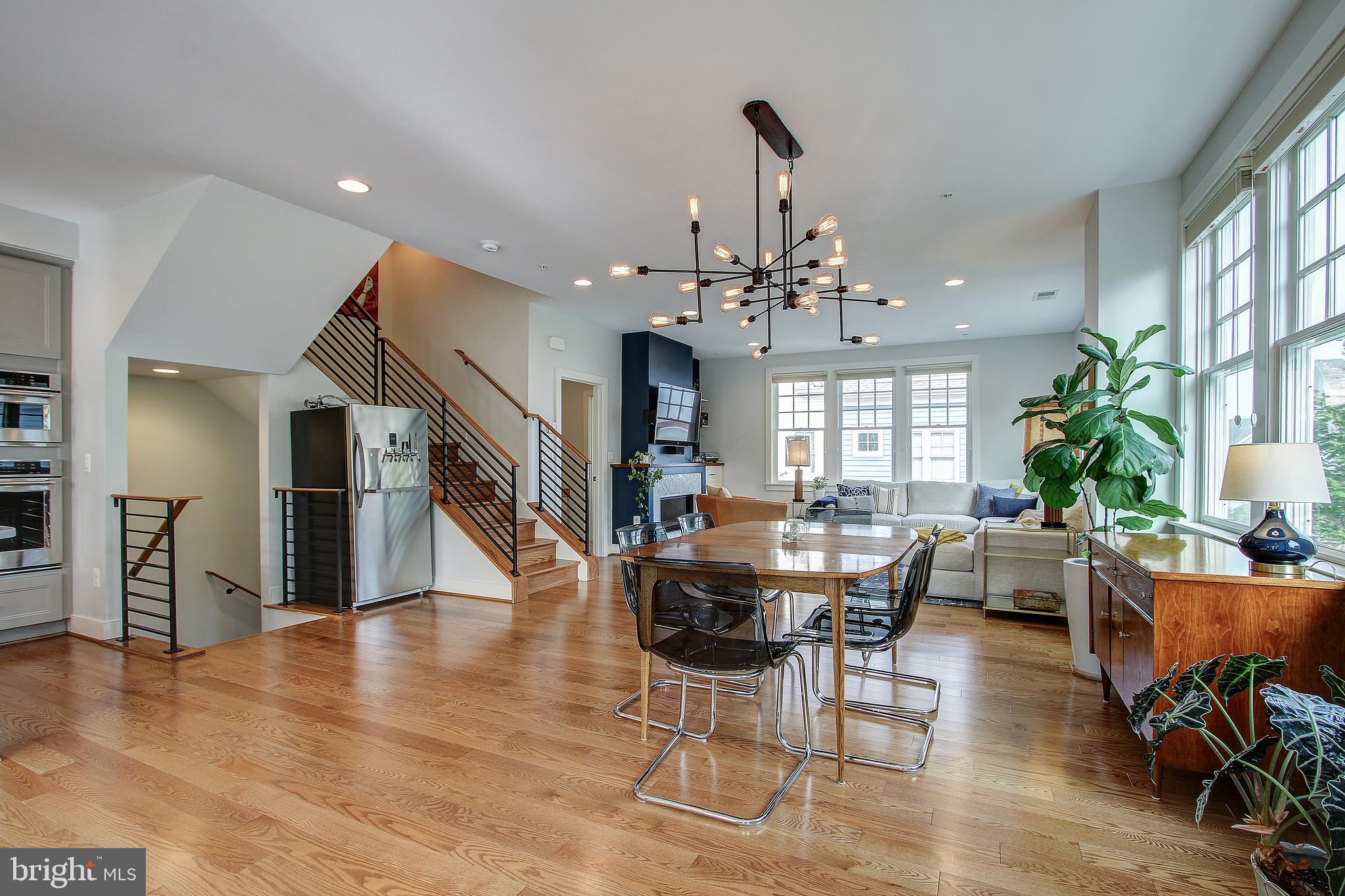 44 Ellsworth Heights Street Silver Spring, MD 20910 - Photo 13 of 42 Open concept at its best