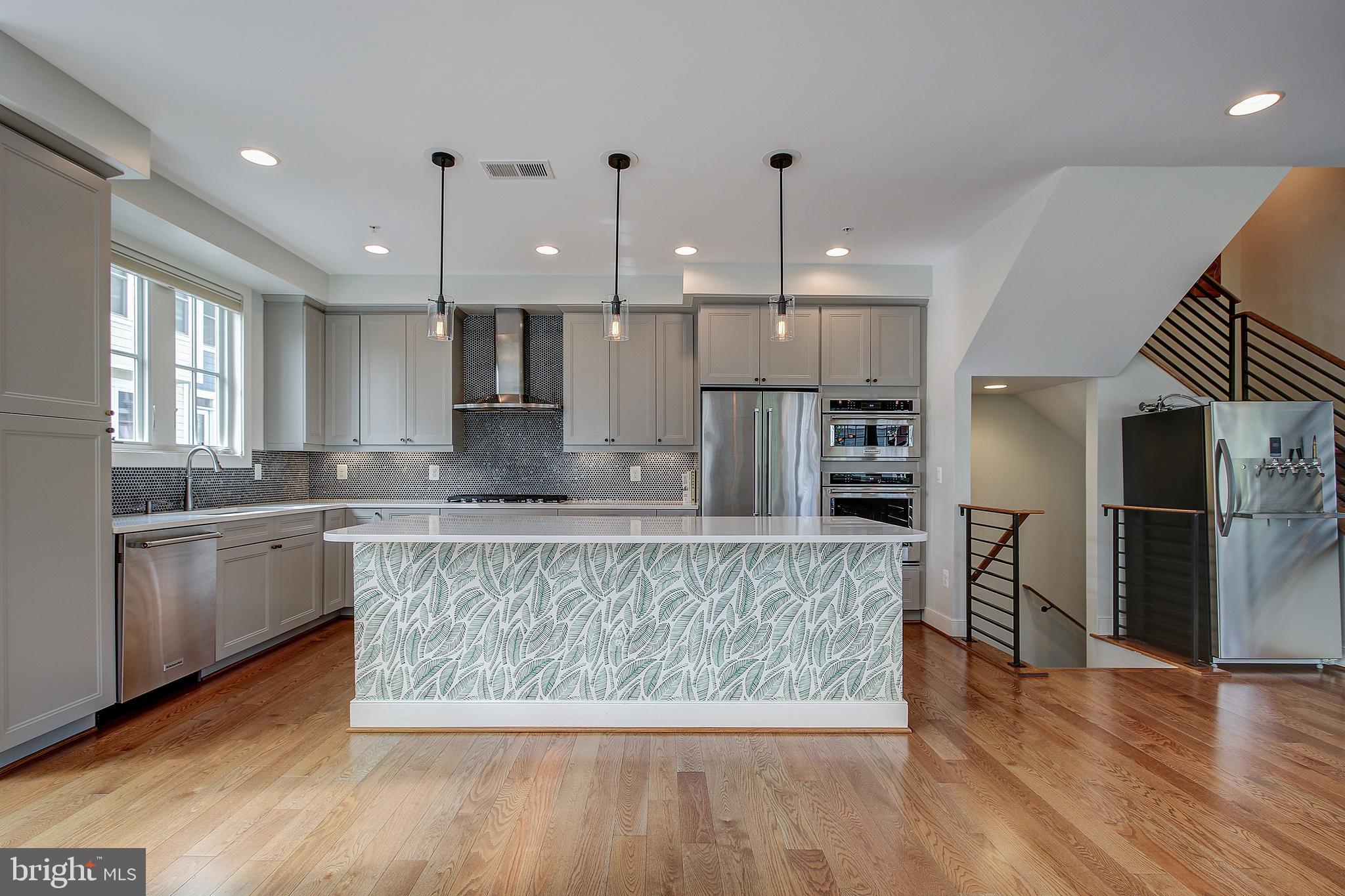 44 Ellsworth Heights Street Silver Spring, MD 20910 - Photo 15 of 42 Beautiful wallpaper detail on island