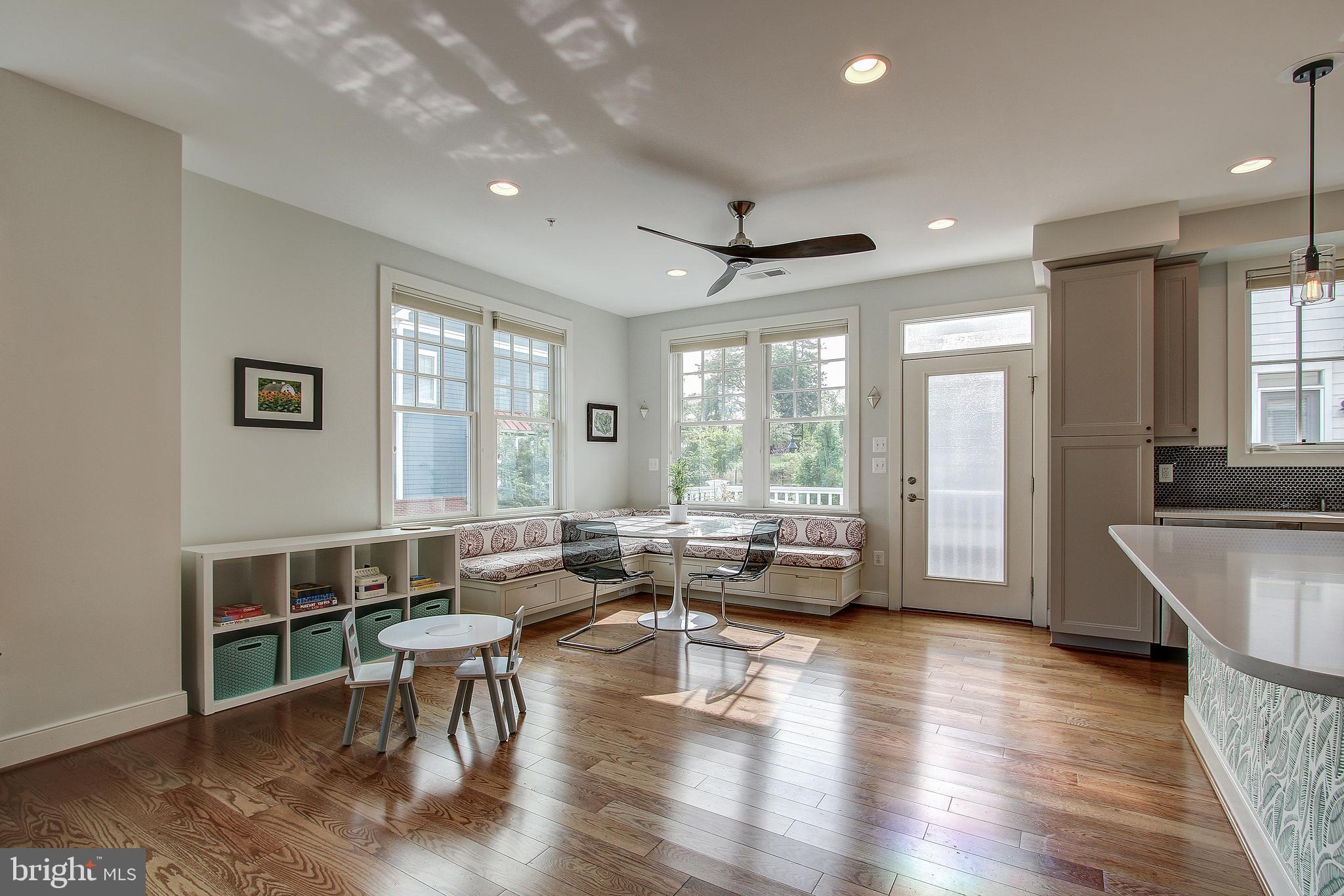 44 Ellsworth Heights Street Silver Spring, MD 20910 - Photo 20 of 42 Charming breakfast nook and access to 2nd deck.