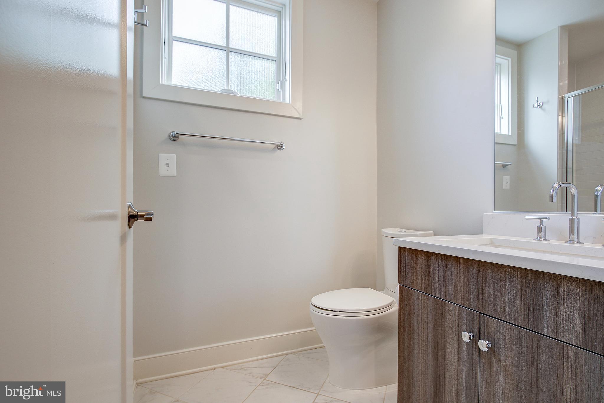 44 Ellsworth Heights Street Silver Spring, MD 20910 - Photo 7 of 42 Main level full bath