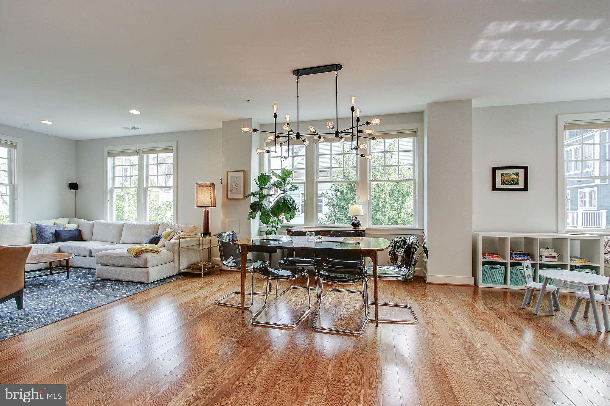 44 Ellsworth Heights Street Silver Spring, MD 20910 - Photo 8 of 42 Naturally lit great room