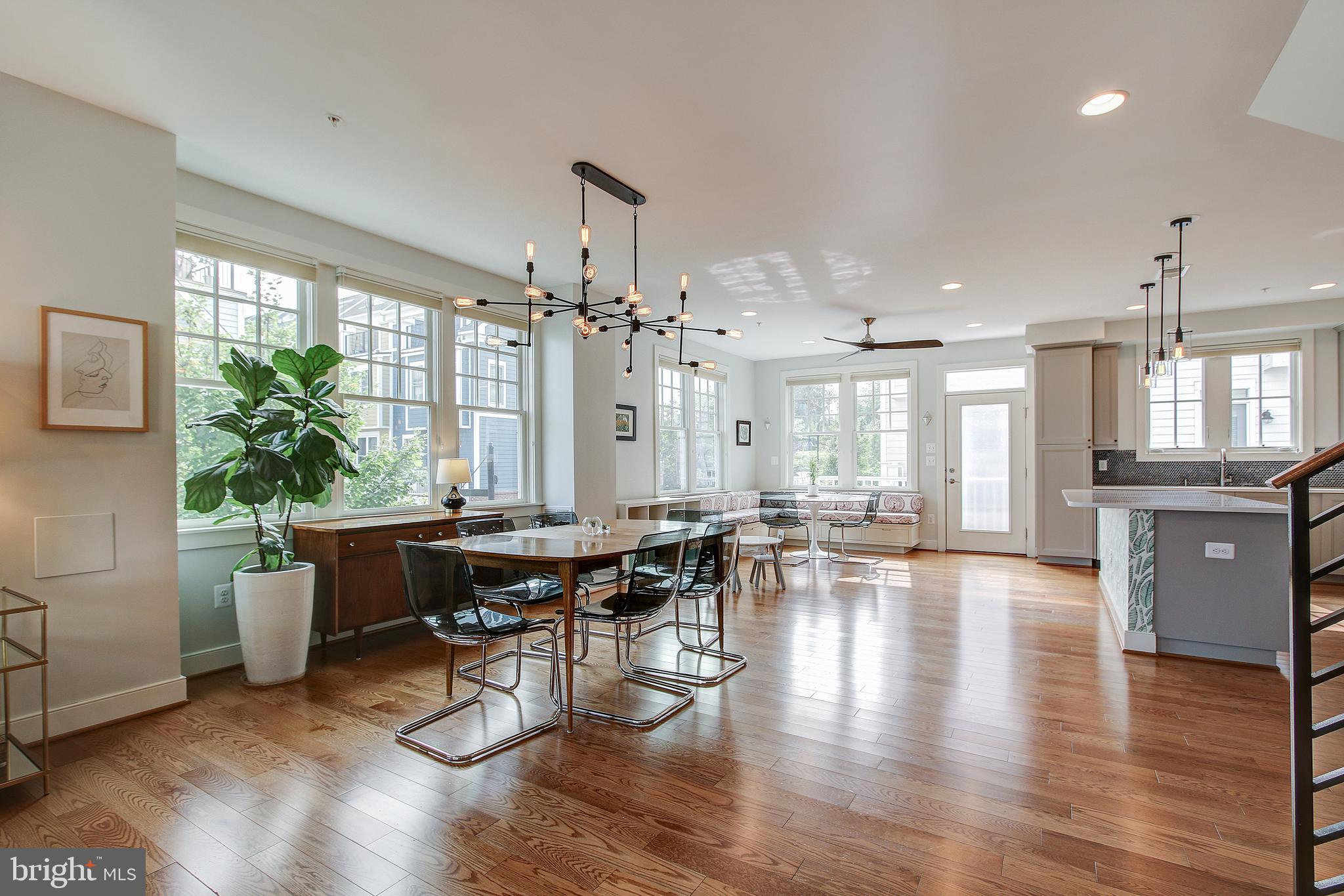 44 Ellsworth Heights Street Silver Spring, MD 20910 - Photo 9 of 42 Dining area