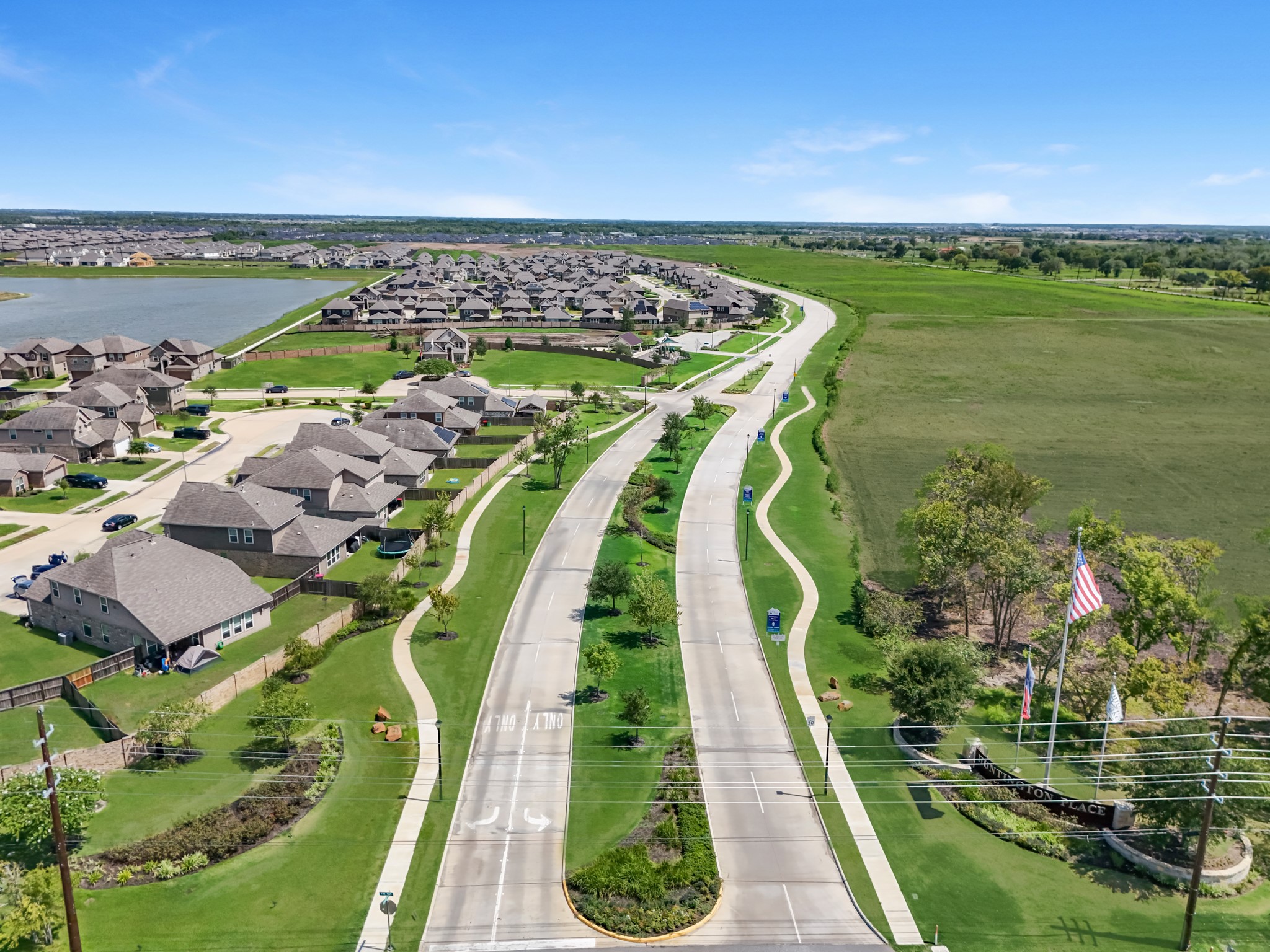 8738 Mallow Rose Way Rosharon, TX 77583 - Photo 11 of 16 a view of a swimming pool with a lake view