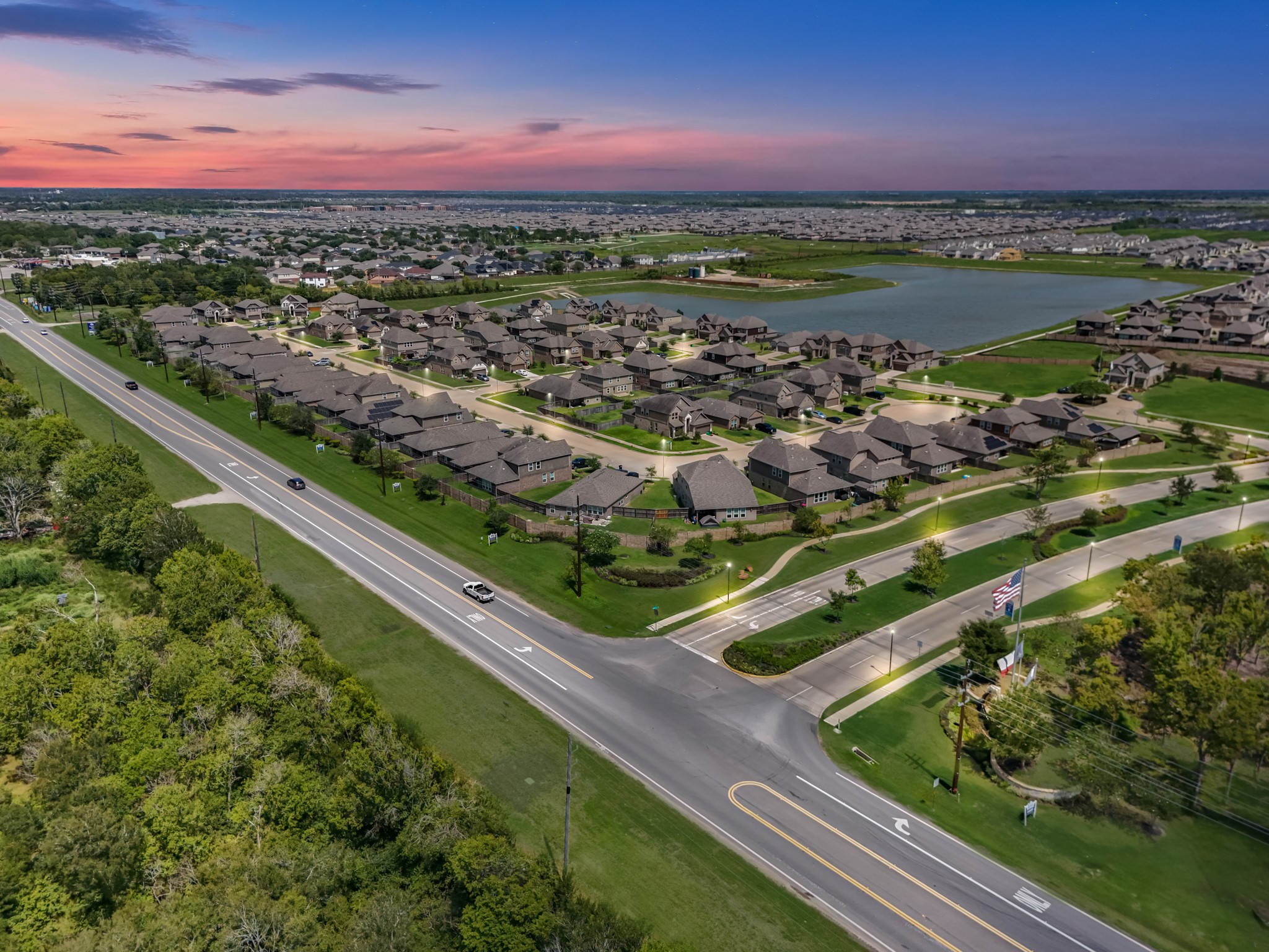 8738 Mallow Rose Way Rosharon, TX 77583 - Photo 12 of 16 an aerial view of a city