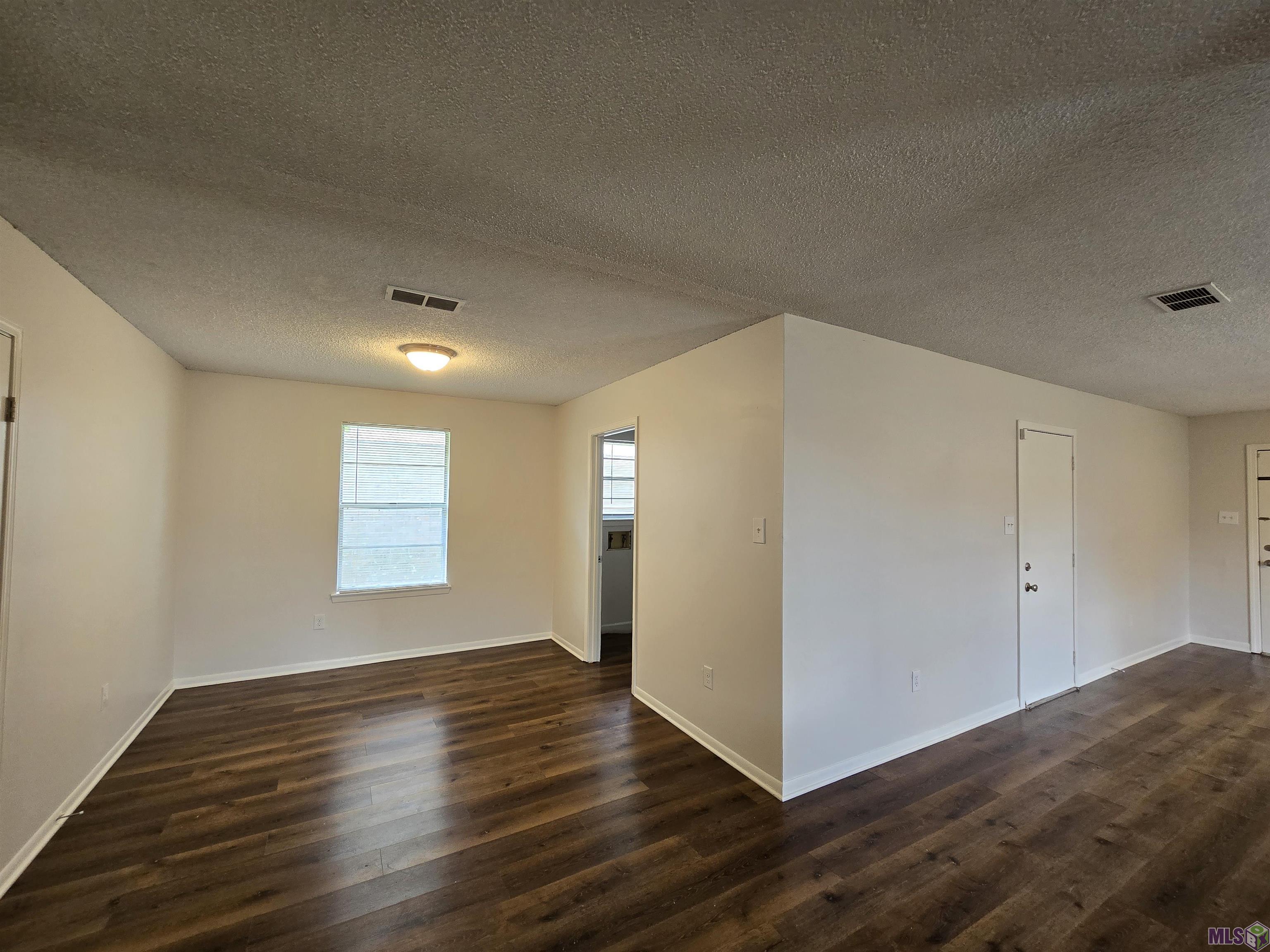 8933 Baronne Drive Baton Rouge, LA 70810 - Photo 5 of 13