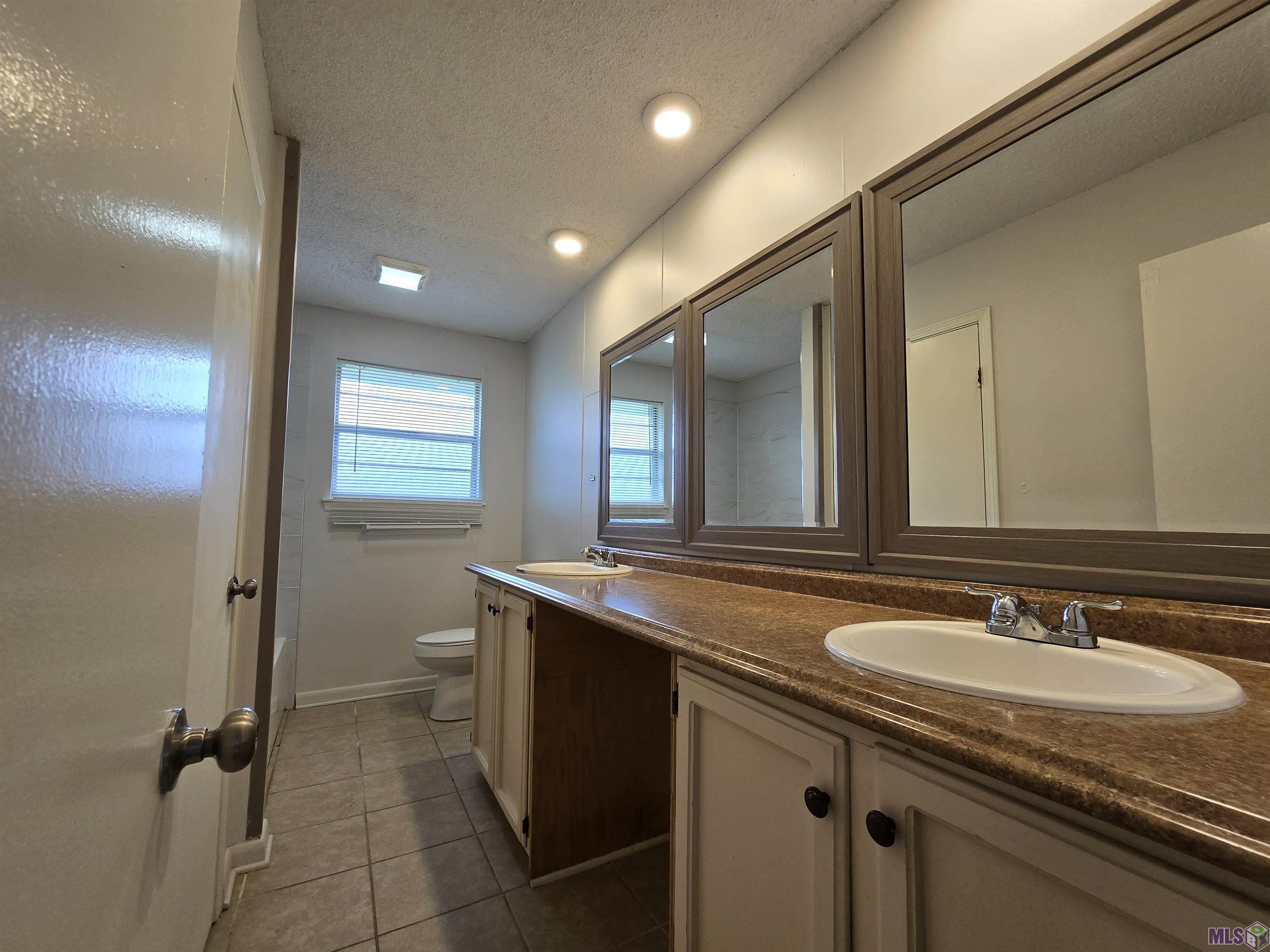 8933 Baronne Drive Baton Rouge, LA 70810 - Photo 7 of 13