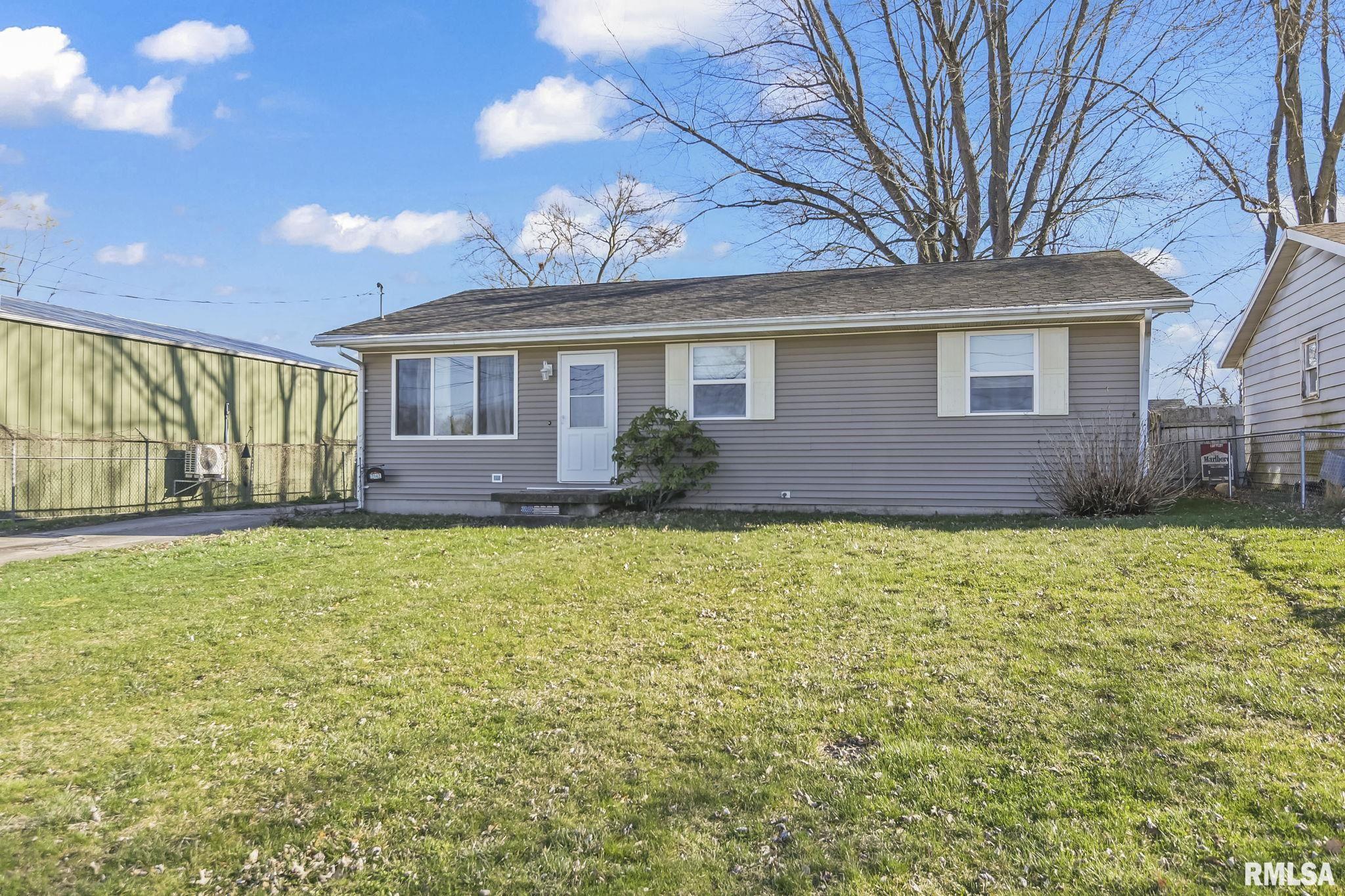 2142 Catalina Lane Springfield, IL 62702 - Photo 1 of 29