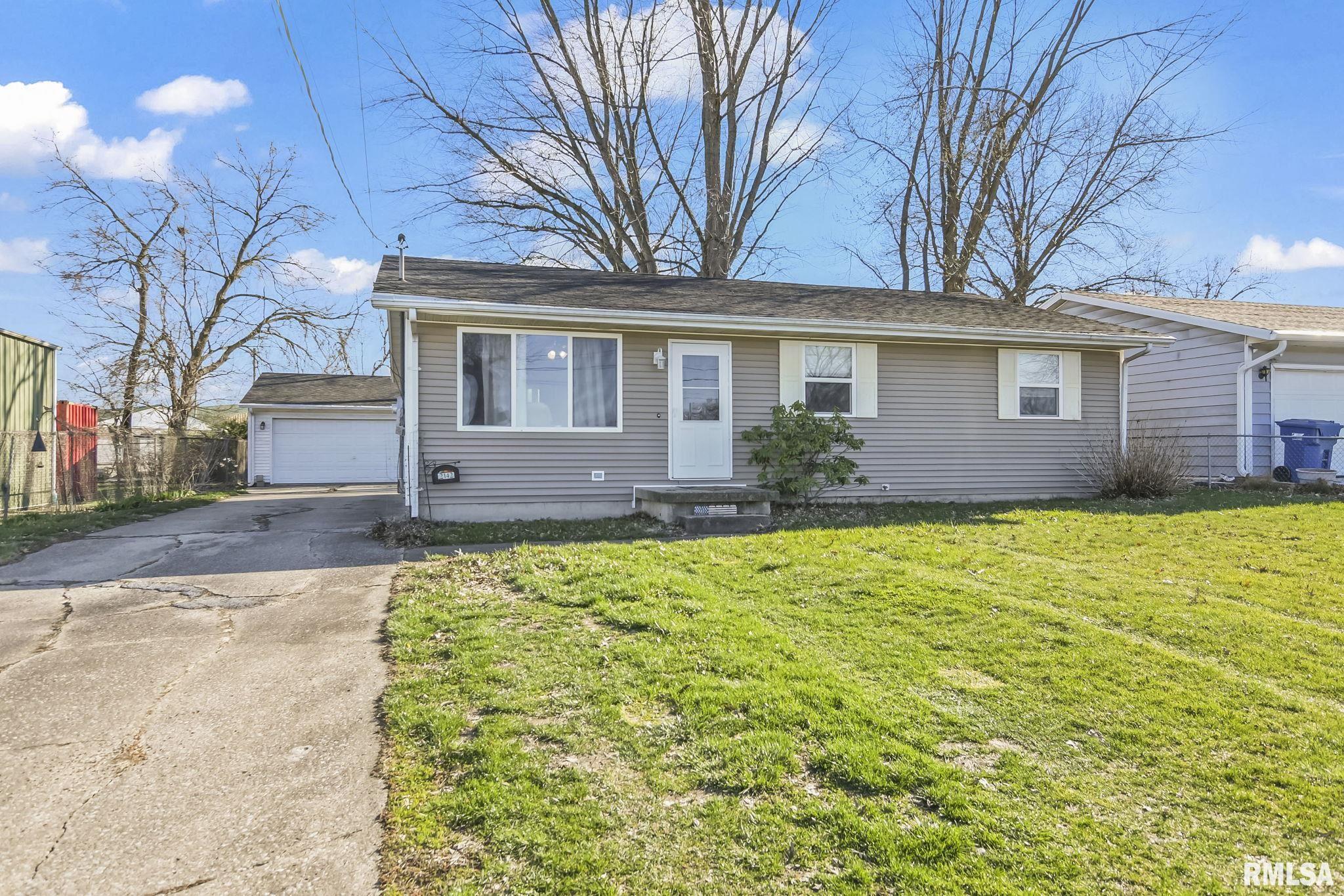 2142 Catalina Lane Springfield, IL 62702 - Photo 3 of 29