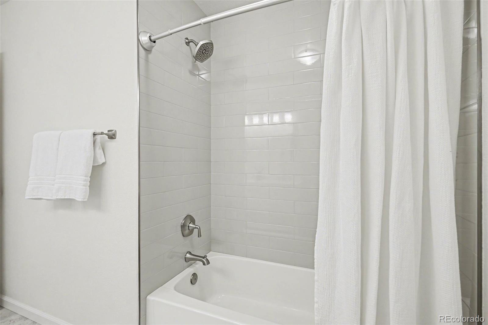 9467 Cherryvale Lane Highlands Ranch, CO 80126 - Photo 25 of 41