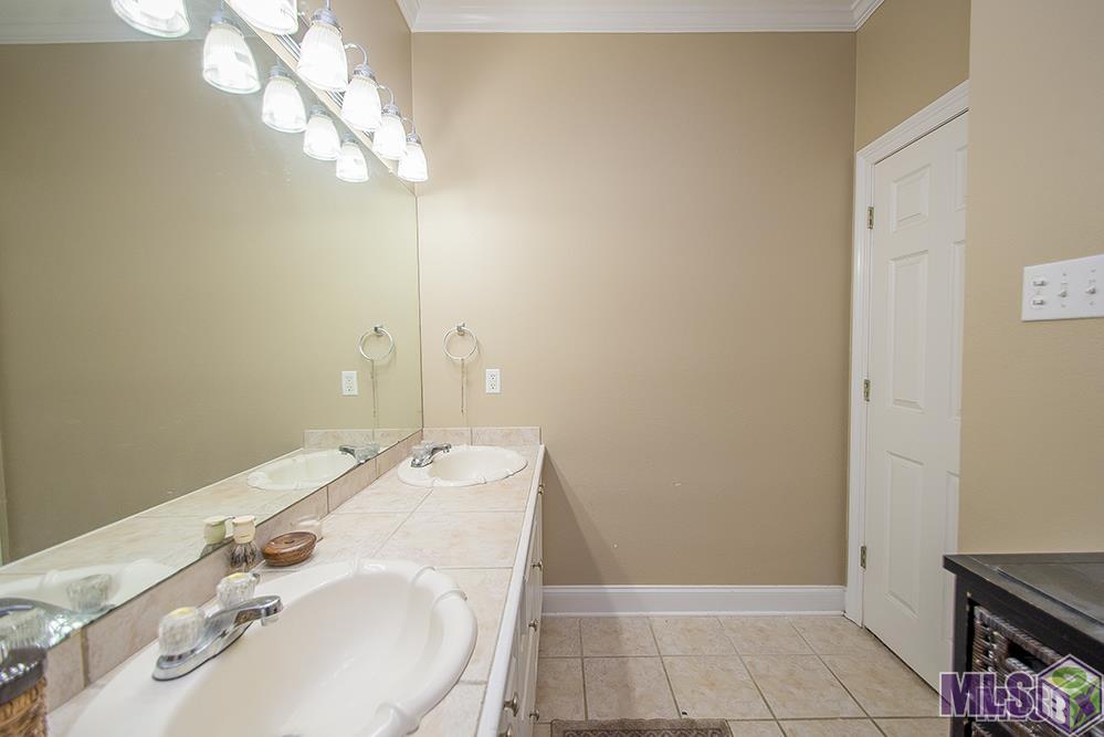 22646 Zeb Chaney Road Zachary, LA 70791 - Photo 8 of 18 Gallery Image 8