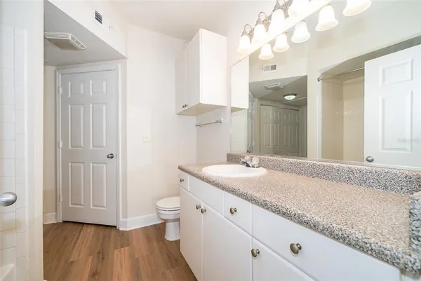 $1,575 | 204 East South Street, Unit 5054, Orlando, FL 32801