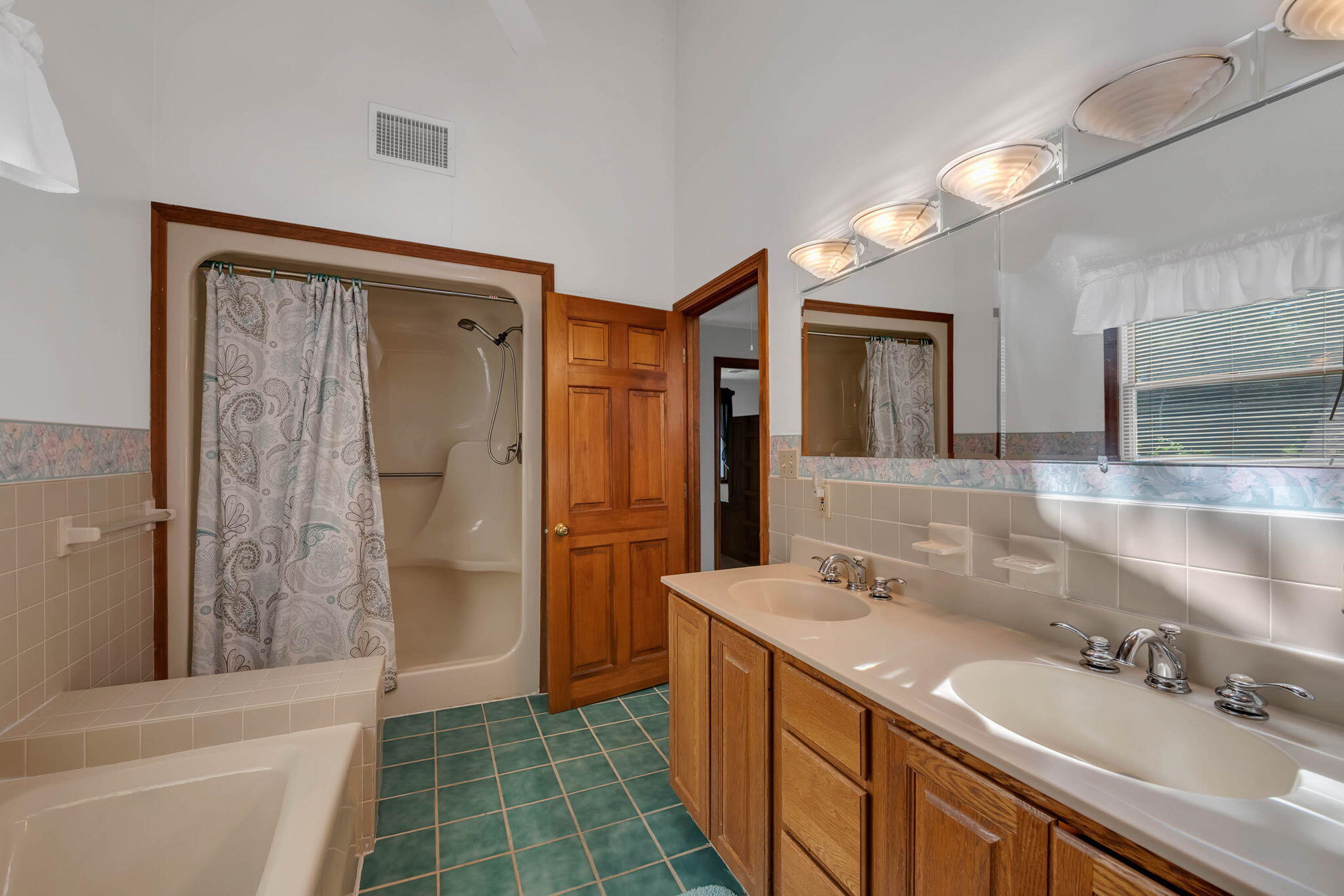 46 Crescent Avenue Windham, ME 04062 - Photo 34 of 68 25-web-or-mls-pic-25