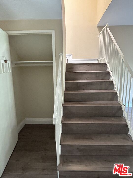 7430 Corbin Avenue, Unit 33 Reseda, CA 91335 - Photo 11 of 28 a view of entryway