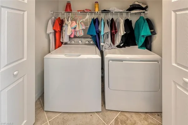 $2,100 | 2665 Citrus Street, Naples, FL 34120