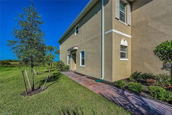 $2,100 | 2665 Citrus Street, Naples, FL 34120