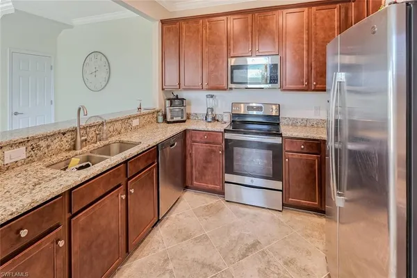 $2,100 | 2665 Citrus Street, Naples, FL 34120