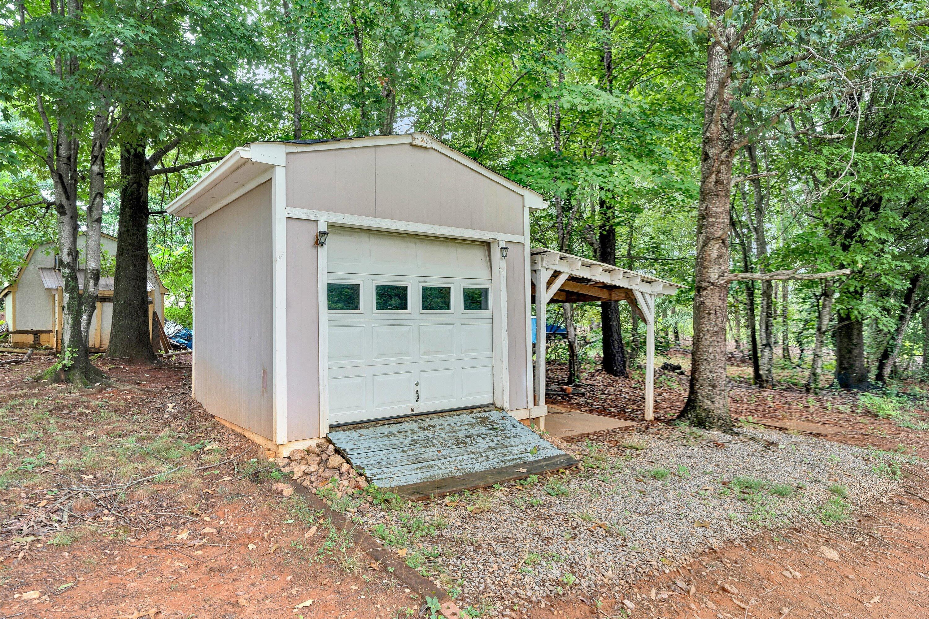 5110 Stewartsville Road Moneta, VA 24121 - Photo 18 of 24 25-DSC00070