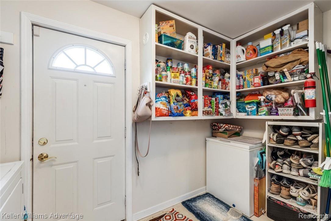 2952 Old Plank Road Milford, MI 48381 - Photo 21 of 31 Storage room