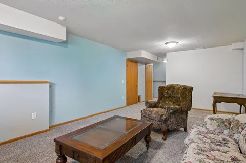 $250,000 | 2433 Columbus Court, Minneapolis, MN 55404