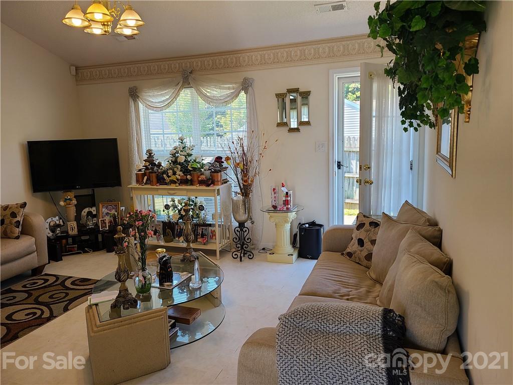 6519 Sunman Road Charlotte, NC 28216 - Photo 4 of 11 Gallery Image 4