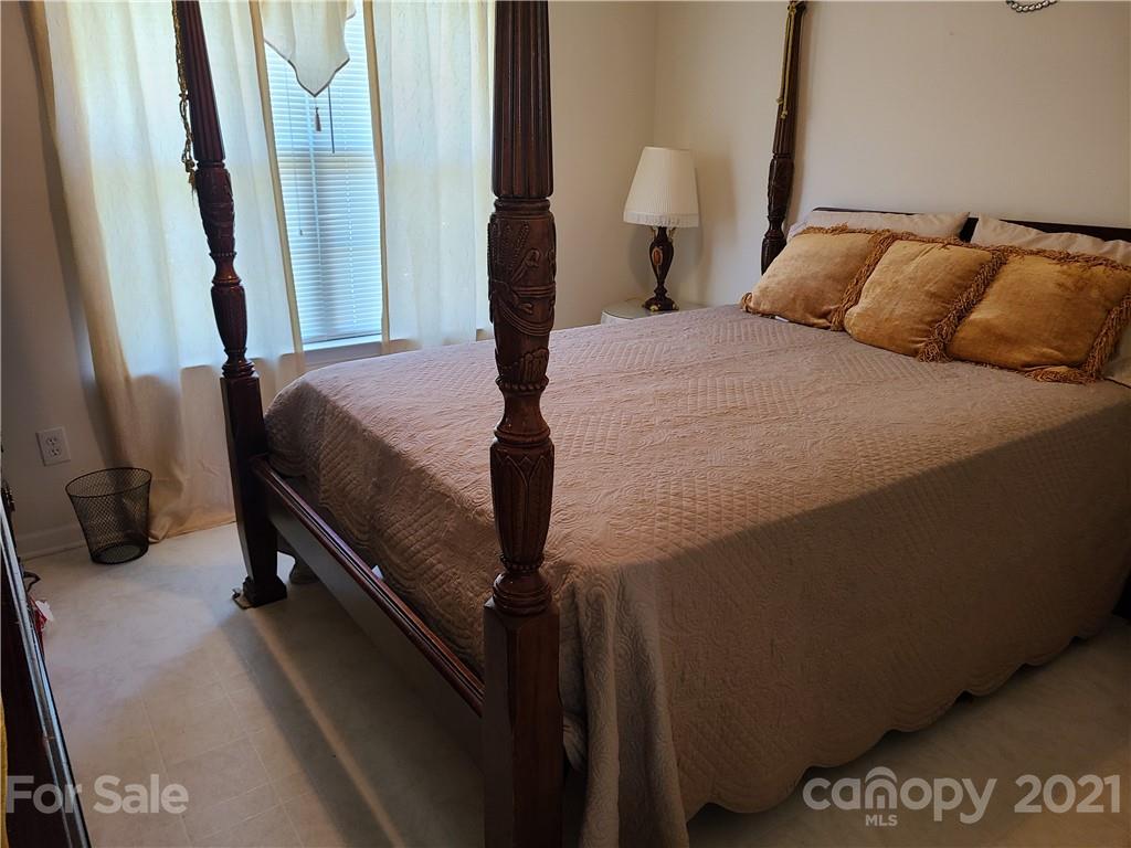 6519 Sunman Road Charlotte, NC 28216 - Photo 6 of 11 Gallery Image 6