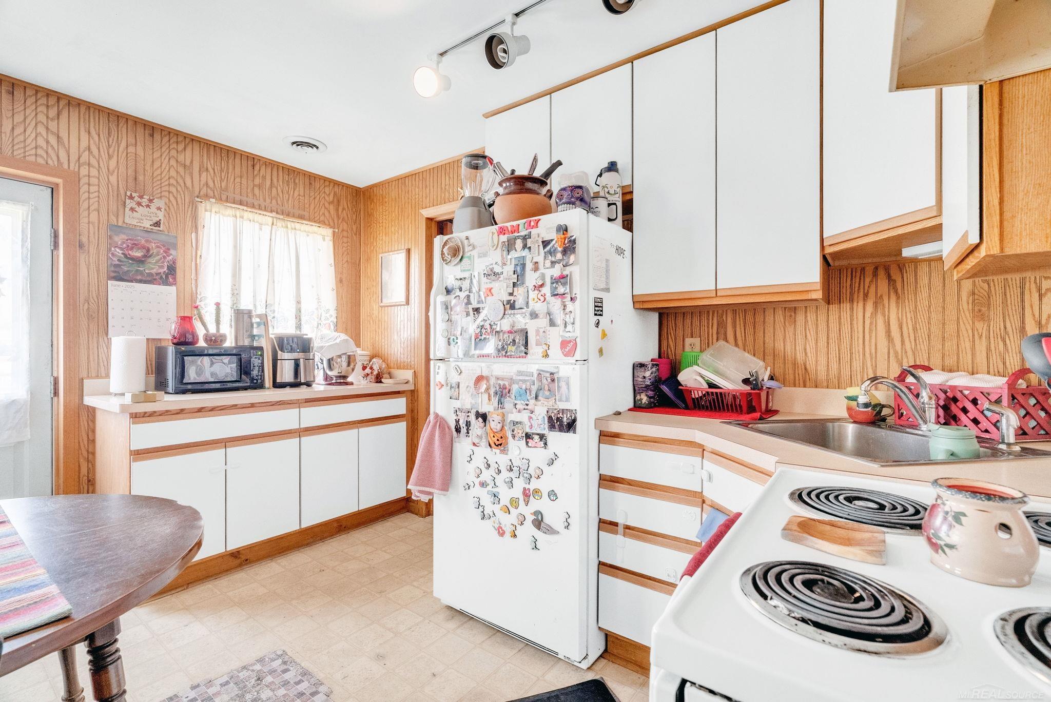 8941-8943 Lakeshore Road Lexington, MI 48450 - Photo 47 of 75