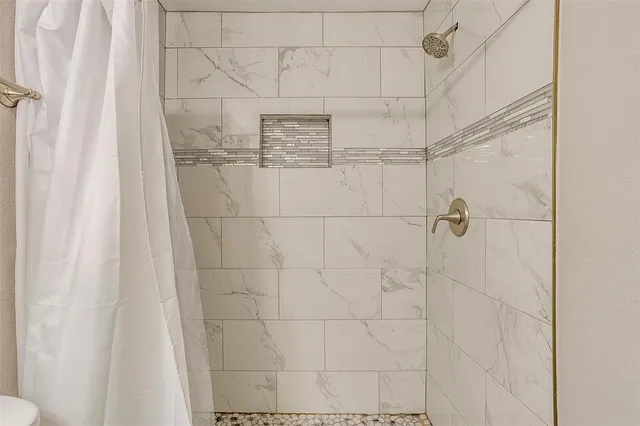 $1,500 | 727 Stamps Avenue, Fort Worth, TX 76114