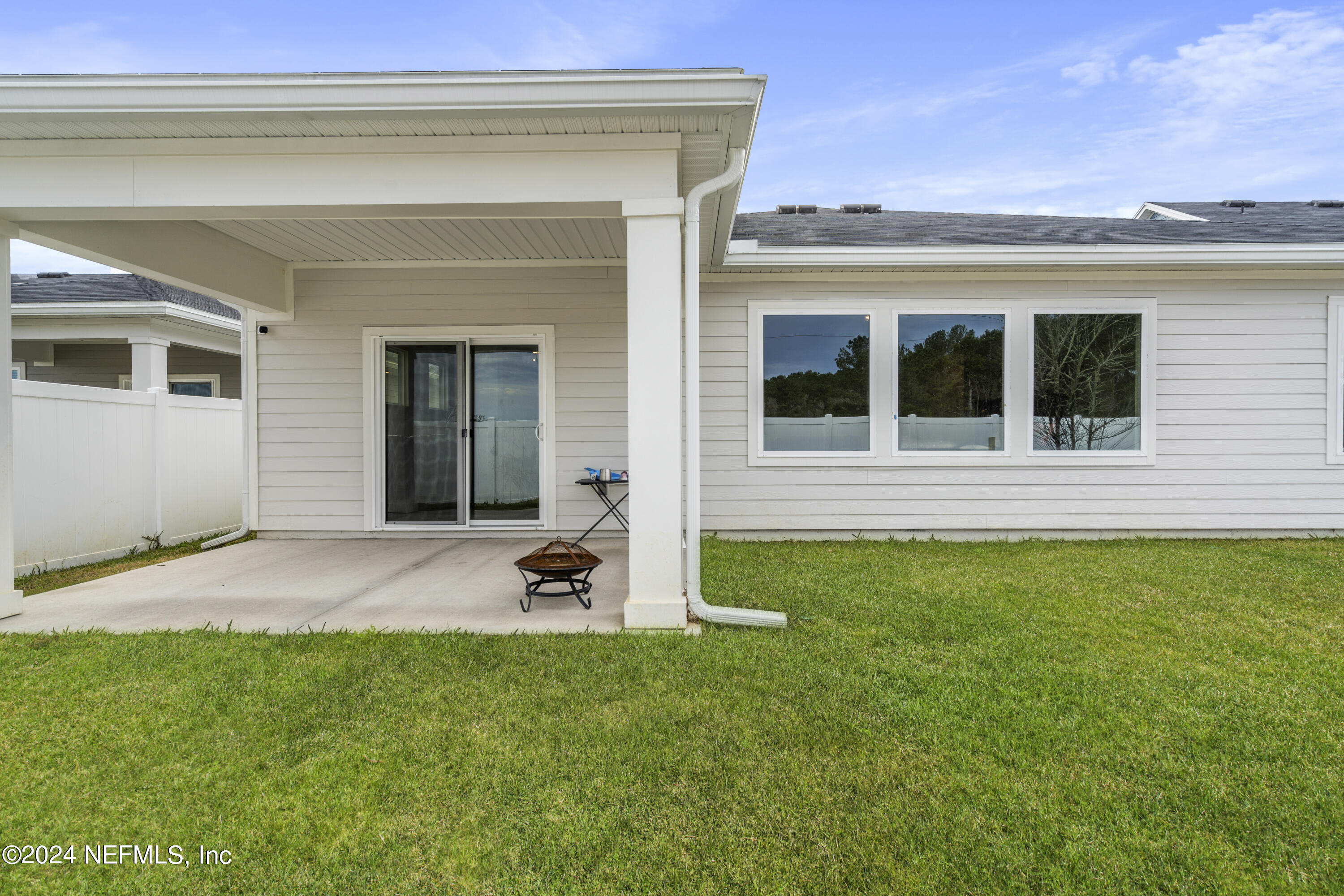 5633 Hampton Creek Road Jacksonville, FL 32218 - Photo 27 of 31 Well Maintained Patio