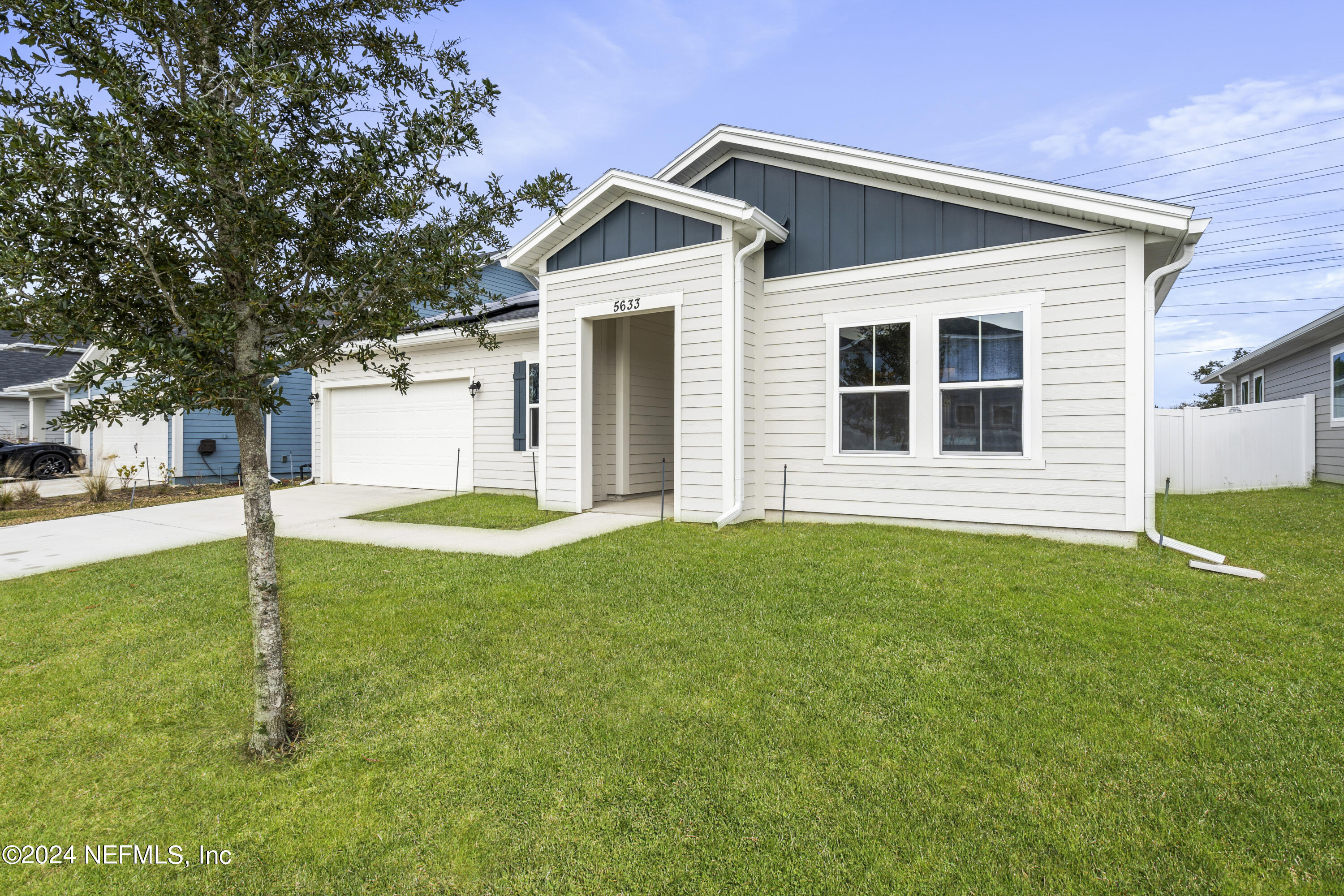 5633 Hampton Creek Road Jacksonville, FL 32218 - Photo 30 of 31 Front Landscaping
