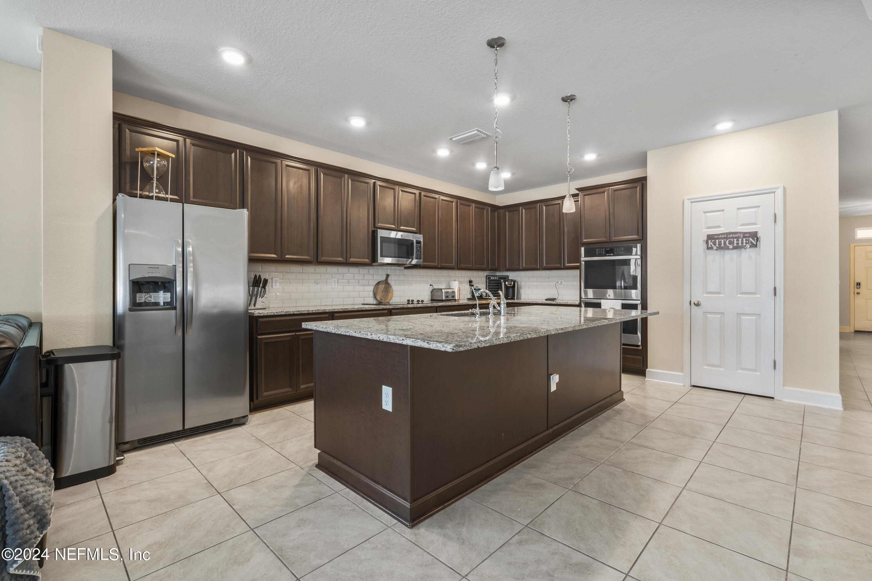 5633 Hampton Creek Road Jacksonville, FL 32218 - Photo 8 of 31 Spacious Kitchen
