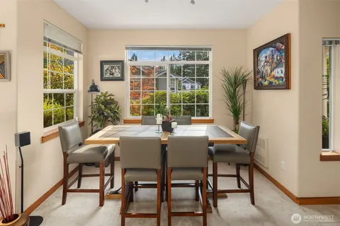 $539,950 | 1855 Trossachs Boulevard Southeast, Unit 2402, Sammamish, WA 98075